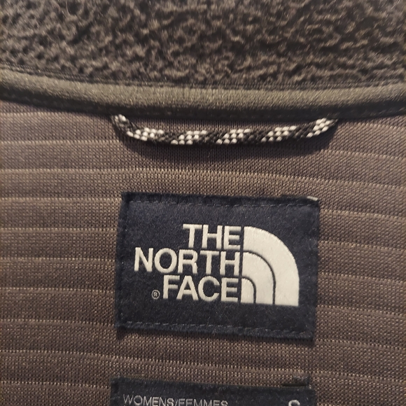 The North Face Women's Gray Jacket~ Size Small - Picture 4 of 9